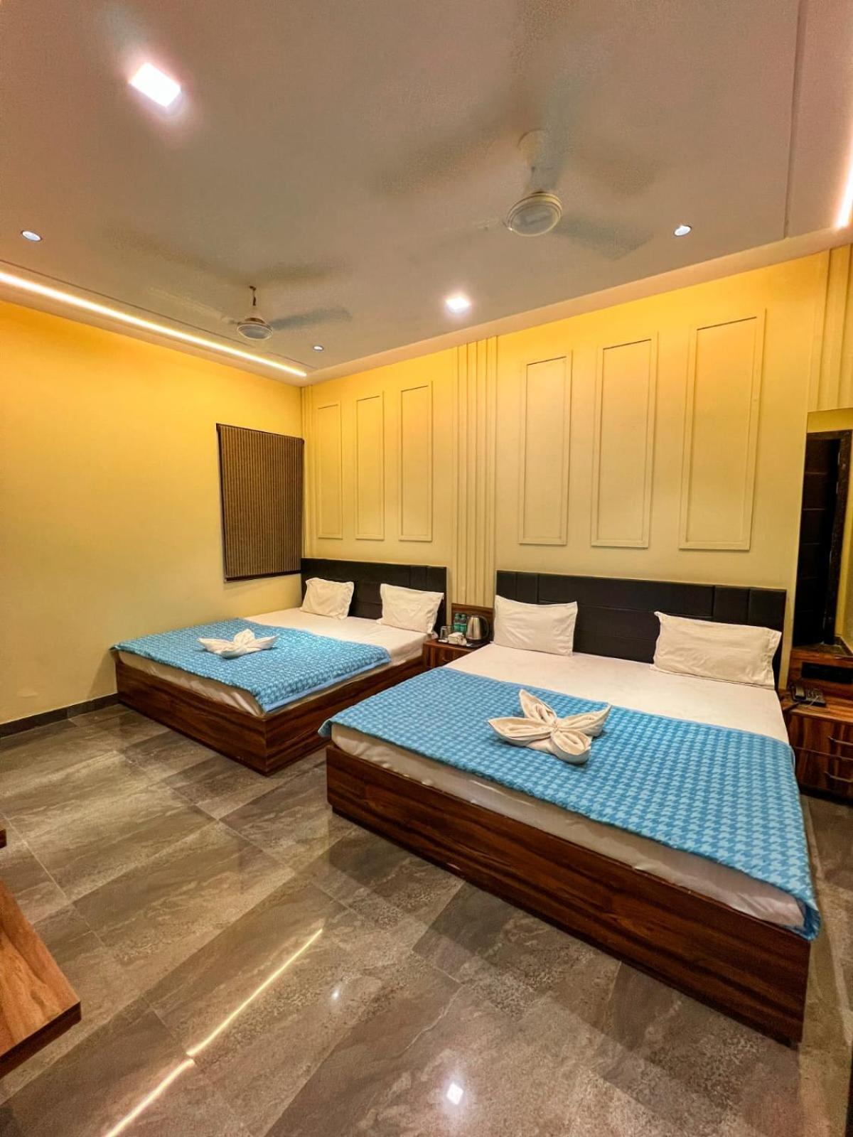 Gsm Hotel Vrindāvan Exterior foto